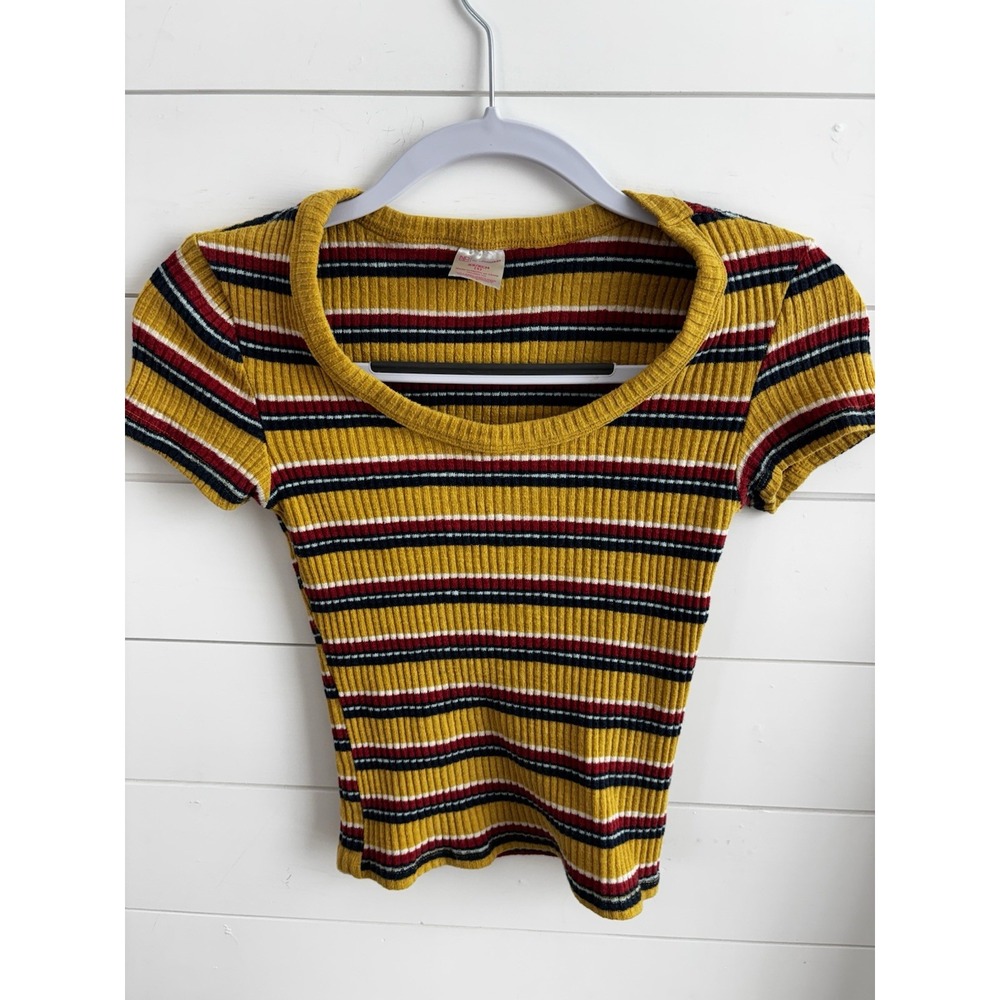 No Boundaries Juniors XS Striped‎ Knit Top Gold, Red, White, Blue 0415